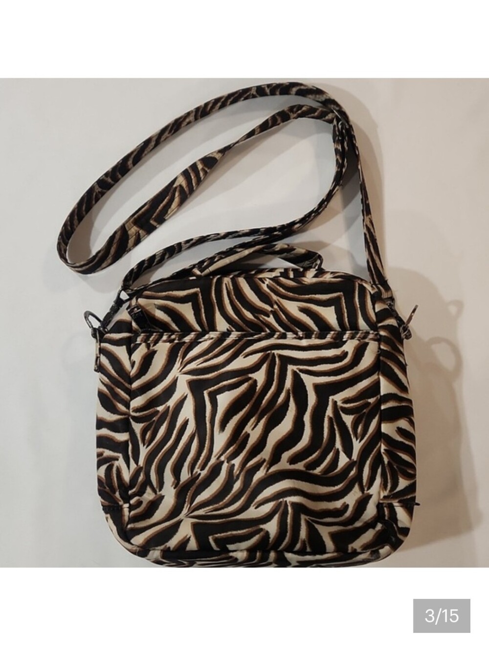 Lug Ranger 2 RFID Medium Crossbody Bag | Zebra Sand Pattern *flaws" - Picture 3 of 15